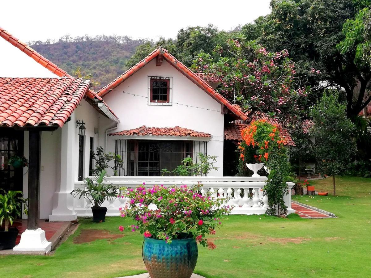 Iguanazu Bed & Breakfast Guayaquil Exterior foto